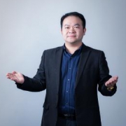 华文逸