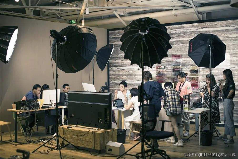 品牌商家如何接下直播电商这只烫手的山芋? 品牌商家如何接下直播电商这只烫手的山芋?